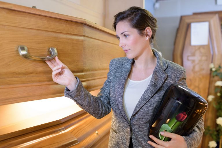 Salon Funéraire sur la Rivenord de Montréal prix et conseils pour un service, funérailles et